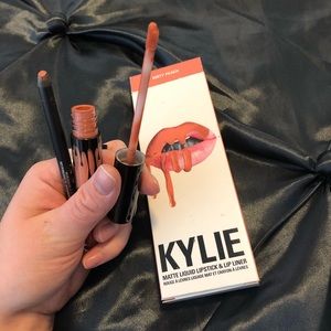 Kylie Cosmetics Dirty Peach Lipstick